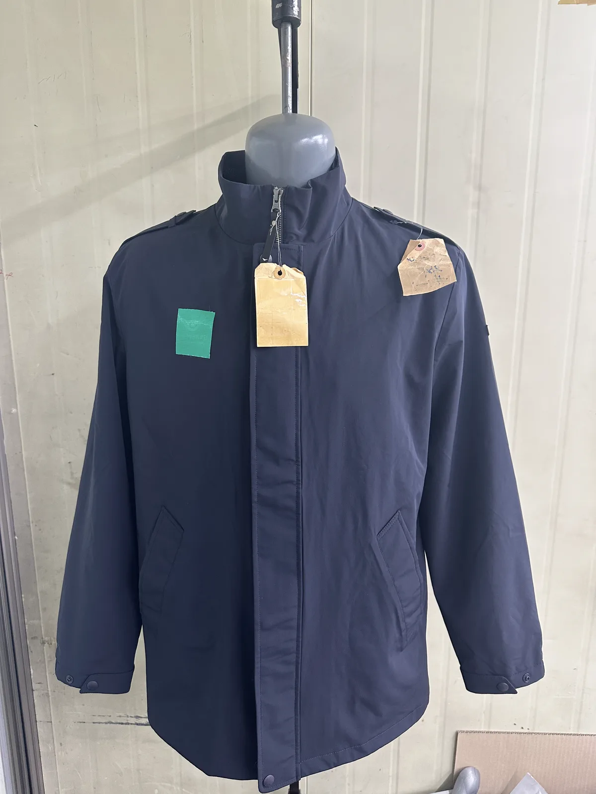자켓 OEM, F/W 발주 전 점검할 5가지 — 다운패딩과 다른 결정 변수