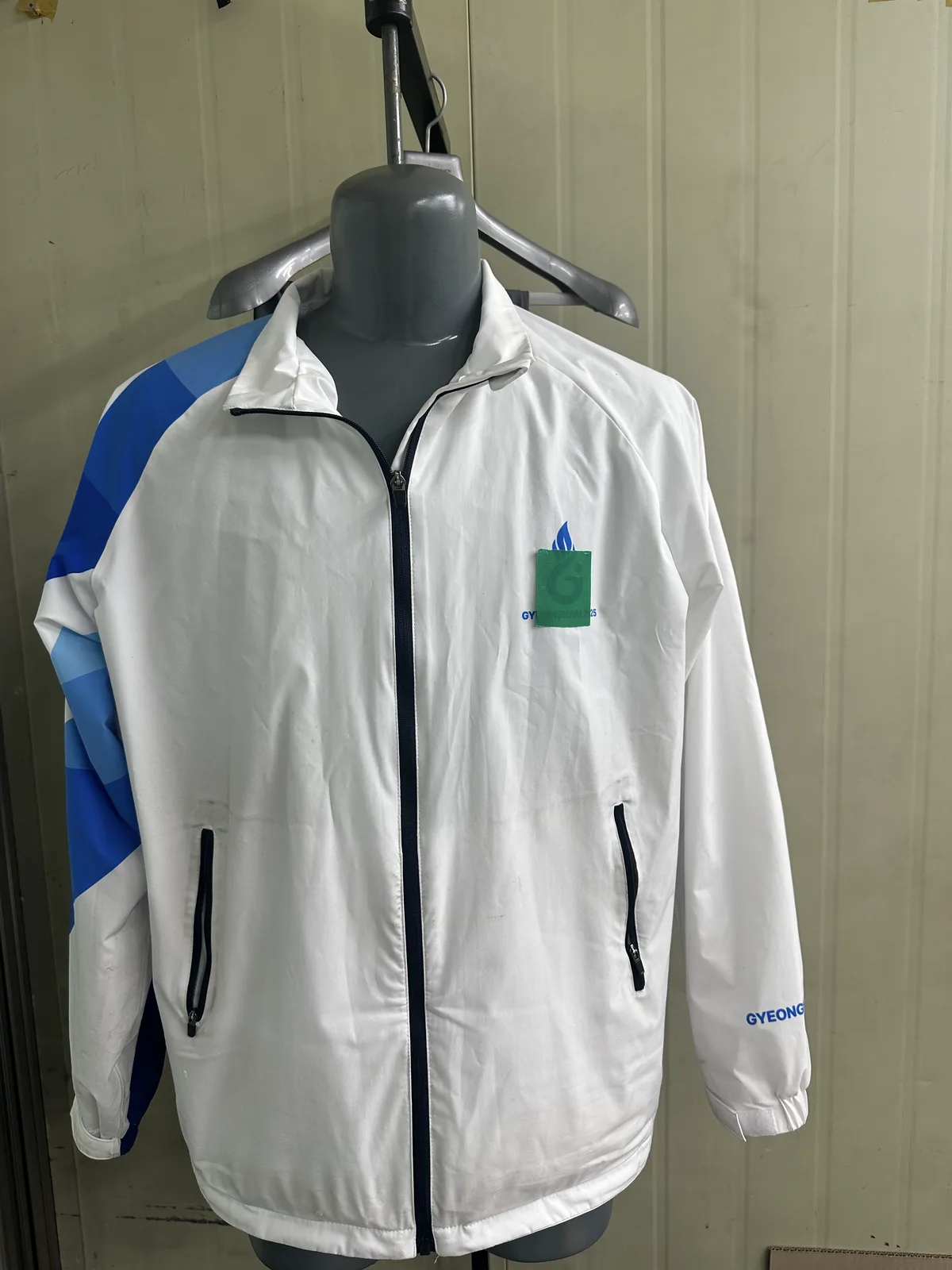 단체복 제작 OEM, 200~500벌 발주 전 알아야 할 6가지